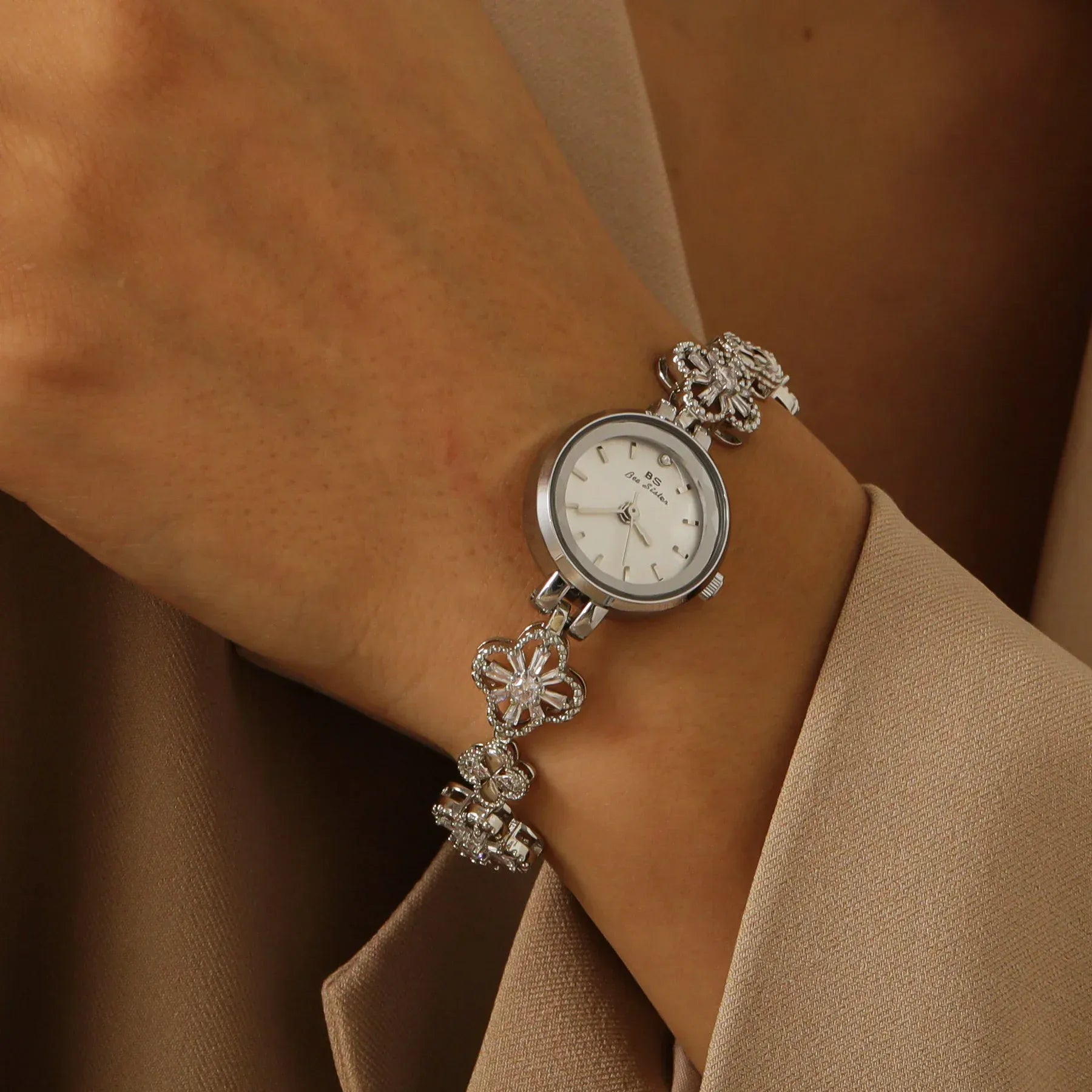 Saint Halston® Clovera